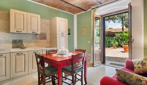 One-Bedroom Apartment with Garden