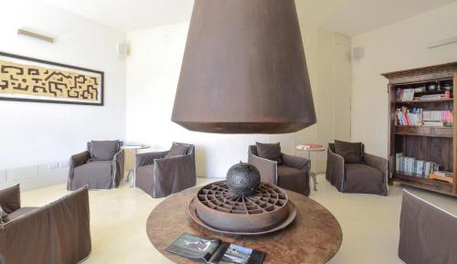 Ten-Bedroom Holiday Home