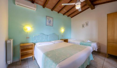 Double Room with Extra Bed With Terrace and Sea View