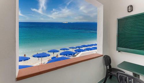 Quadruple Room with Sea View