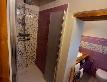 One-Bedroom Deluxe Apartment
