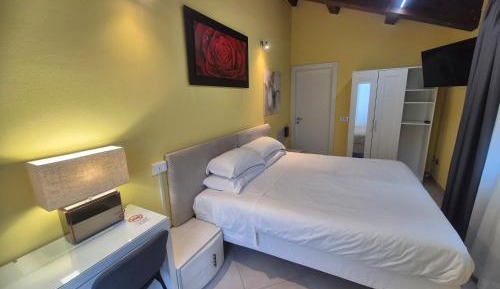 Deluxe Double or Twin Room with Spa Bath