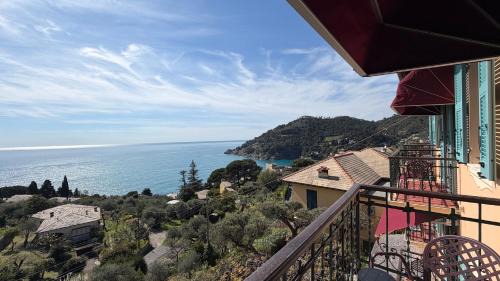 Double Room with Balcony and Sea View