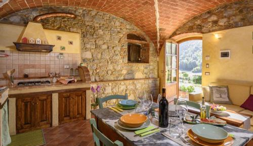 Superior One-Bedroom Apartment