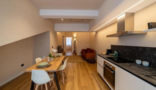 Deluxe One-Bedroom Apartment with Garden View