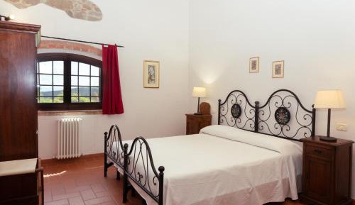 Three-Bedroom Deluxe Apartment with Patio