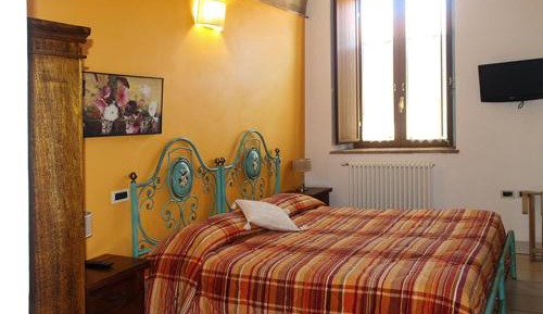 Double or Twin Room with Private Bathroom