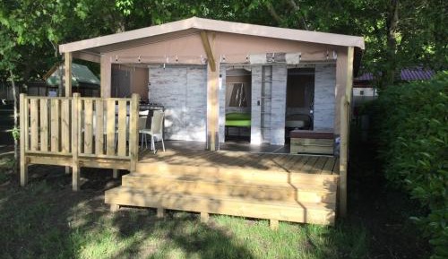 Lodge tent
