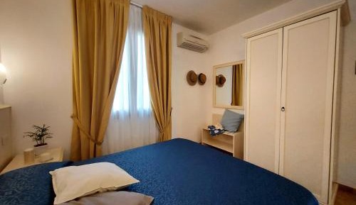 Studio (3 Adults)