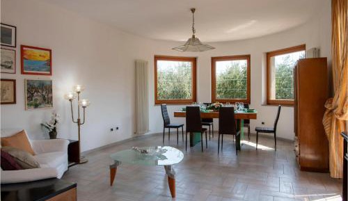 Three-Bedroom Vacation Home 