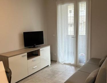 One-Bedroom Apartment with Balcony