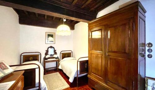 Twin Room with Private External Bathroom