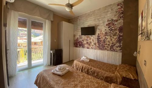 Double or Twin Room with Balcony