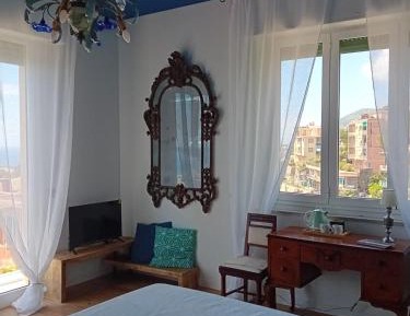 Deluxe Double Room with Balcony and Sea View