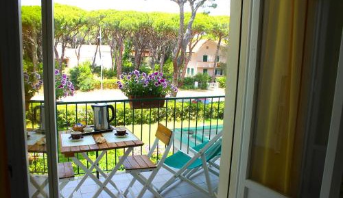 Double Room with Balcony - Beach Package