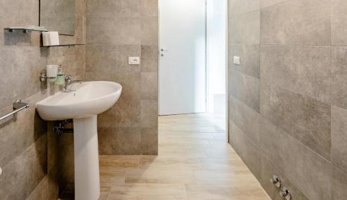 Quadruple Room with Private Bathroom