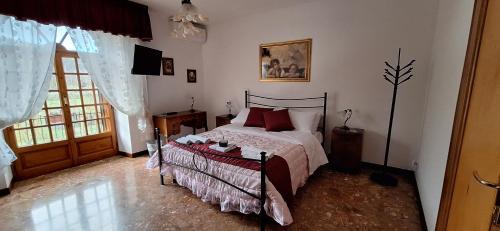 Double or Twin Room with Terrace