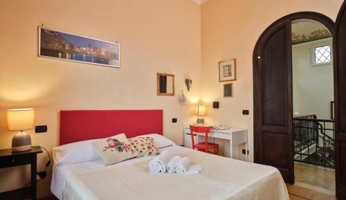 Double Room with Shared Bathroom