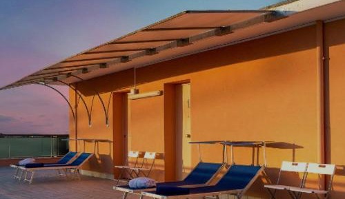 Deluxe Double Room with Partial Sea View