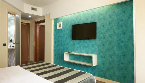 Standard Queen Room