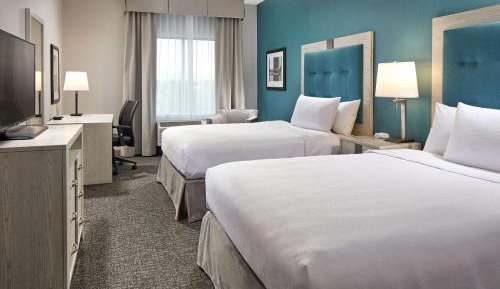 One-Bedroom Queen Suite with Two Queen Beds