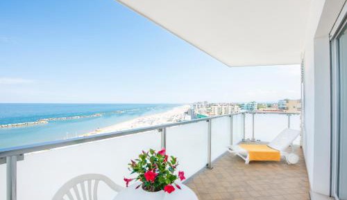 Double Room with Balcony and Sea View