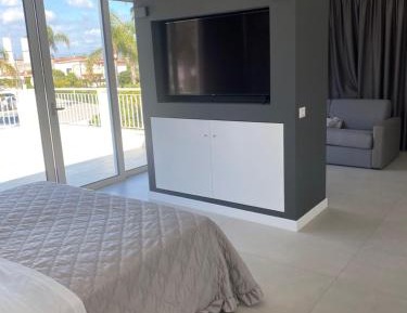 King Suite with Spa Bath