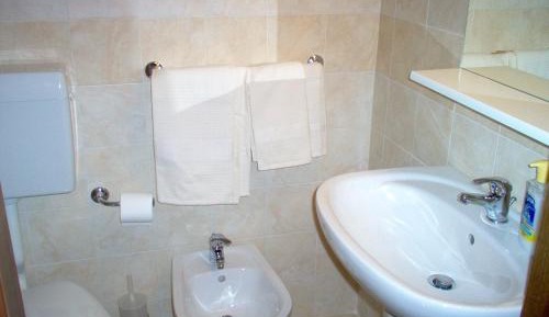 Double or Twin Room with Bathroom