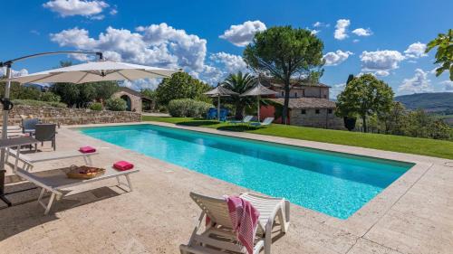 Six-Bedroom Villa 