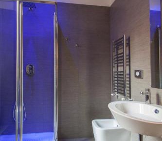Double or Twin Room with Private Bathroom