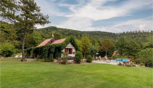 Two-Bedroom Holiday Home