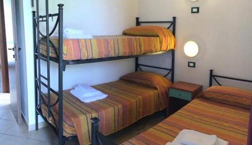 Two-Bedroom Suite (6 Adults) - Split Level - Pets Allowed