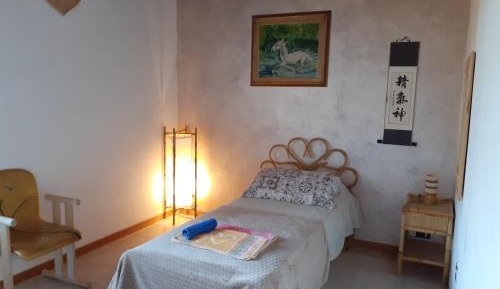 Standard Single Room with Shared Bathroom
