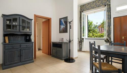 Apartment with Garden View