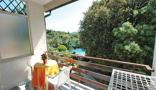 Triple Room with Balcony
