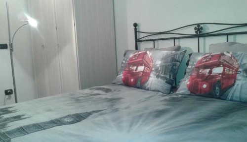 Deluxe Room (2 Adults + 1 Child)
