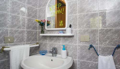 Twin Room with Private Bathroom