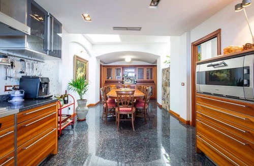 Ospedaletti Villa | Villa in Ospedaletti with 8 bedrooms sleeps 20