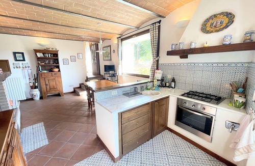 Spoleto House | The Lord of the Manor lived here Enjoy the aristocratic life! Sleeps 10