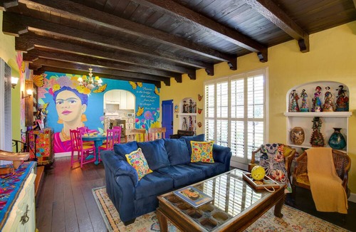 South Wrigley House | Artsy Long Beach Home w/ Patio: 2 Mi to Downtown!