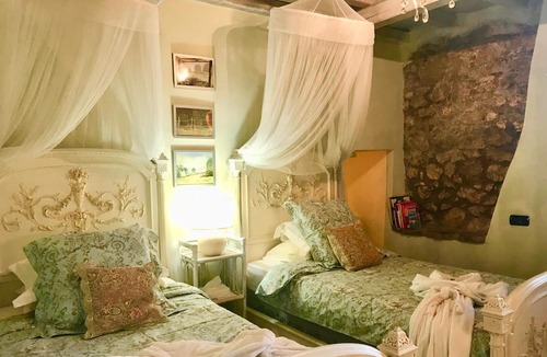 Sermoneta Villa | Sermoneta, Historic Stone Village House with Pool, in a Medieval Hill Town Close to Rome and Naples