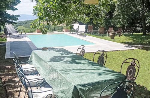 Capraccia House | Villa auf dem Seehügel by Interhome