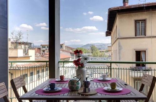 Quartiere di Porta Crucifera Apartment | Spacious Florence Apartment with Terrace Near Duomo & Train Station