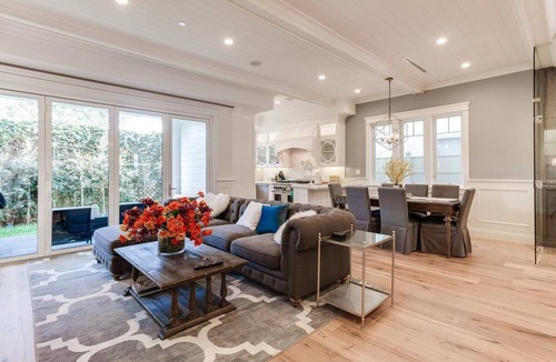 Naples House | Beautiful 2 Story Right by the Canals & Ocean View Belmont Shore With Spa