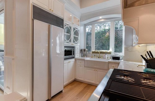 Naples House | Beautiful 2 Story Right by the Canals & Ocean View Belmont Shore With Spa