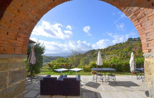 Partina Apartment | Stunning Apartment In Bibbiena
