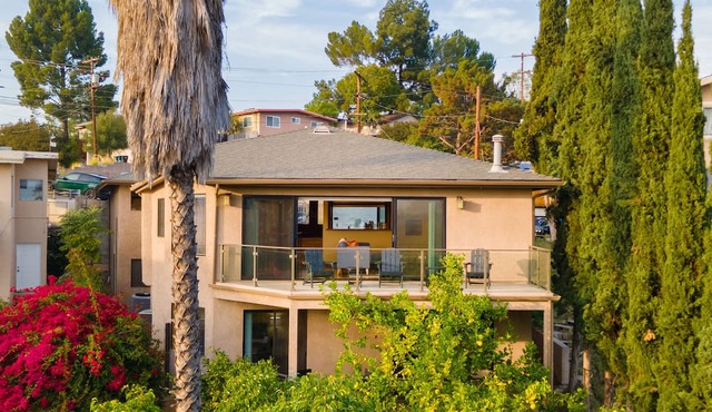 Fyler by AvantStay | Hillside Home w/ View | Monthly Discount