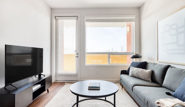 Tasteful Westchester 2BR w/Pool, Gym & W/D, 5 mins to LAX, by Blueground