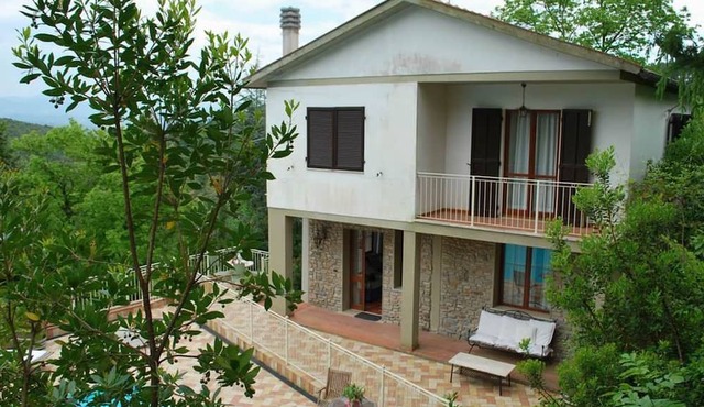 Villa 'Castagno' mit Pool by Interhome