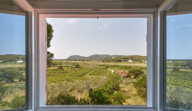 Villa 'Poggio Della Galea' with Sea View, Private Pool and Wi-Fi